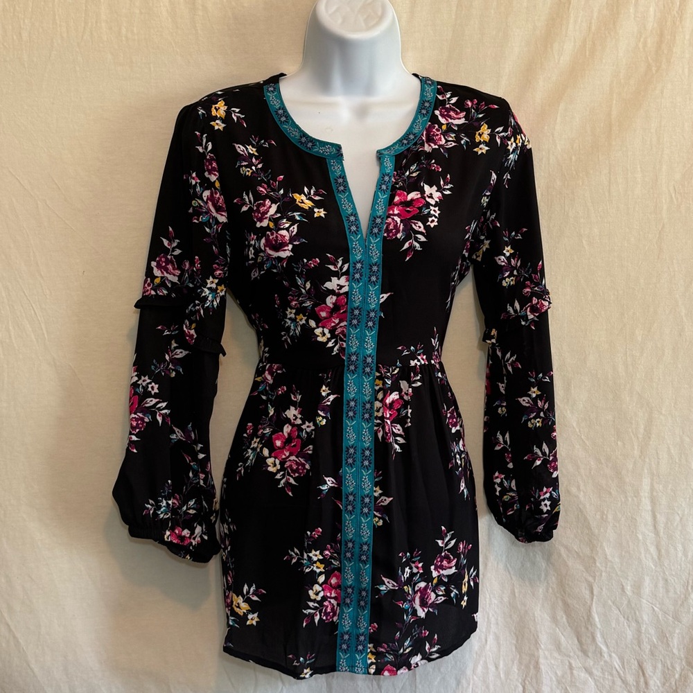I-33 The Pioneer Woman Black & Pink Floral Long Sleeve Pullover Blouse Size S‎